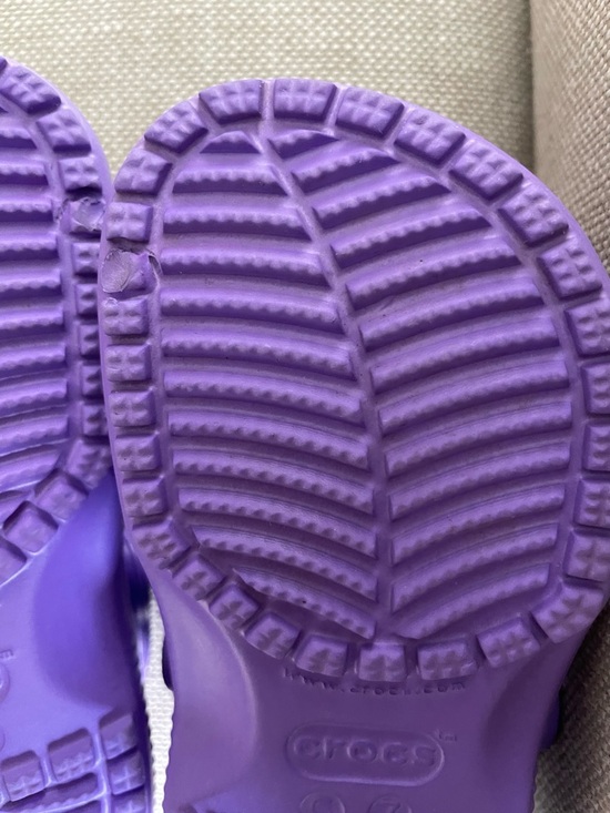 CROCS: Toddler Classic Clog Purple - Picture 12 of 14